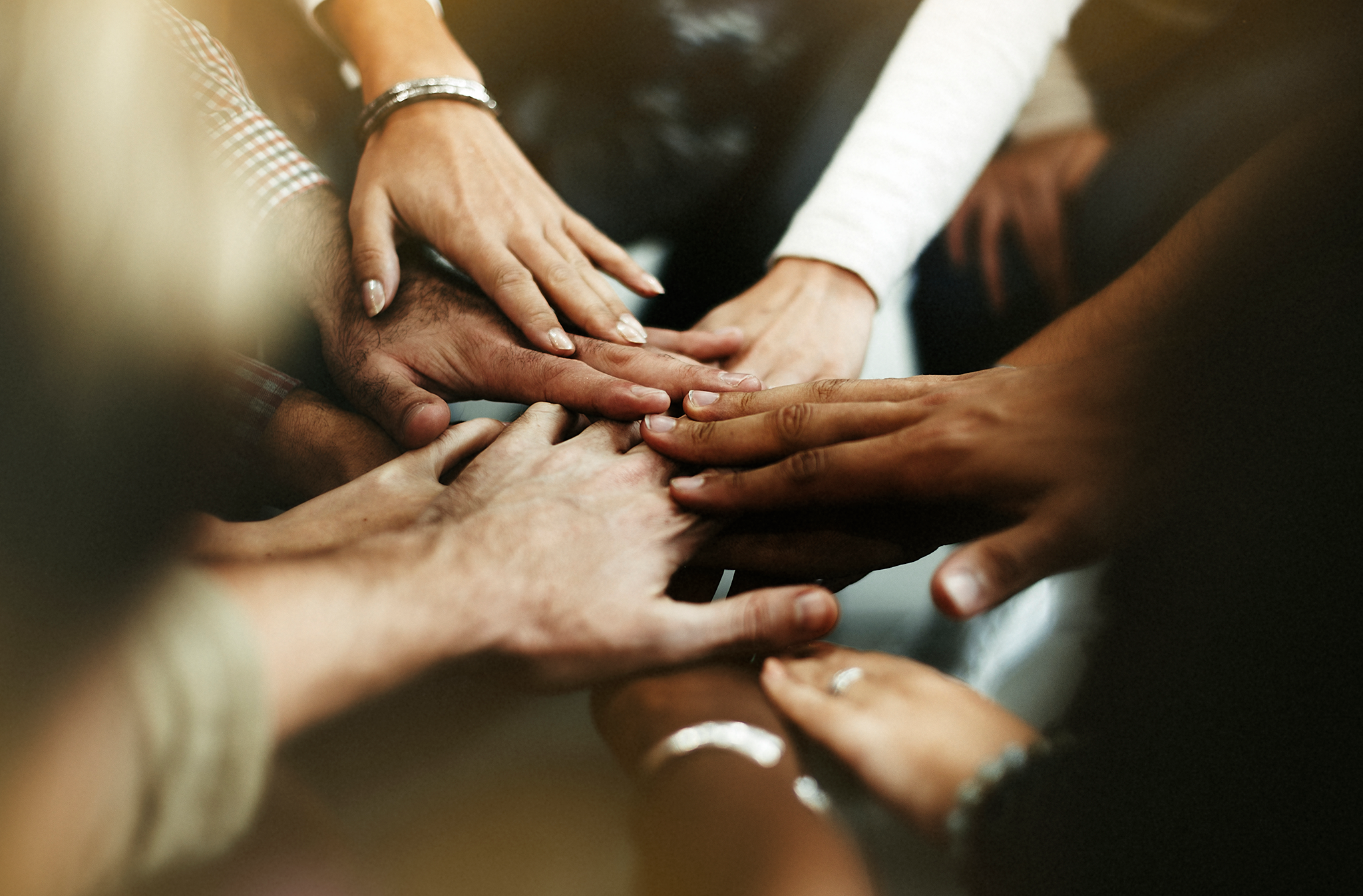 Impacto social na prática: como empresas podem ajudar a sociedade